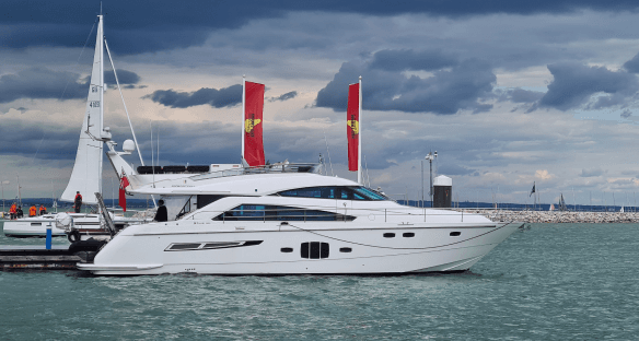 luxury yacht charter southampton